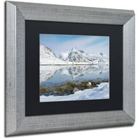 Трговска марка ликовна уметност fjord рефлексија Canvas Art by Michael Blanchette Photography Black Matte, сребрена рамка